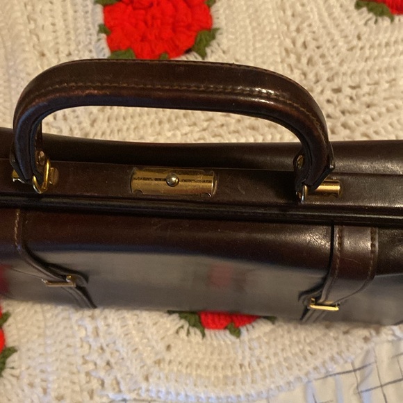 Handbag - Picture 2 of 9